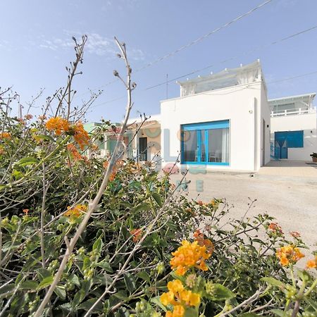 Apartmán Bilocale Blue House Fronte Mare, A Posto Rosso Capilungo Exteriér fotografie