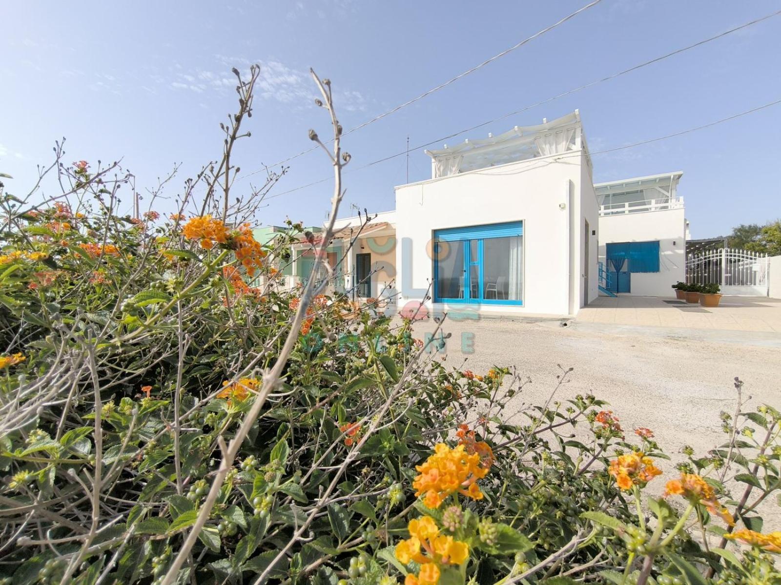 Apartmán Bilocale Blue House Fronte Mare, A Posto Rosso Capilungo Exteriér fotografie